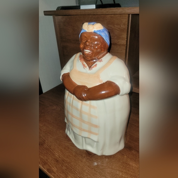 Mosaic Tile Company Vintage white Dress Cookie Jar rare find - Picture 2 of 7